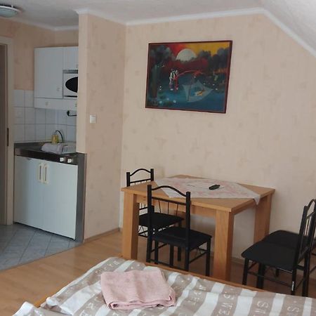 David Apartman Гюла Екстериор снимка