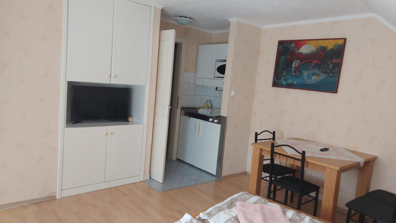 David Apartman Гюла Екстериор снимка