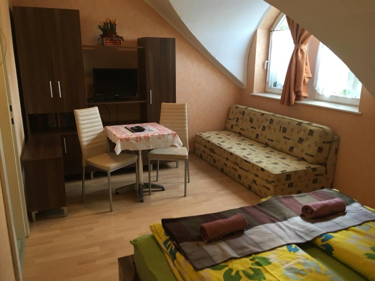 David Apartman Гюла Екстериор снимка