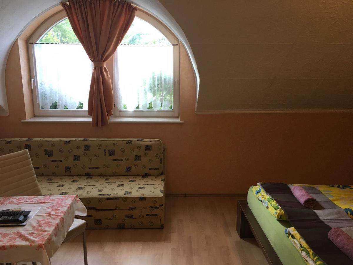 David Apartman Гюла Екстериор снимка