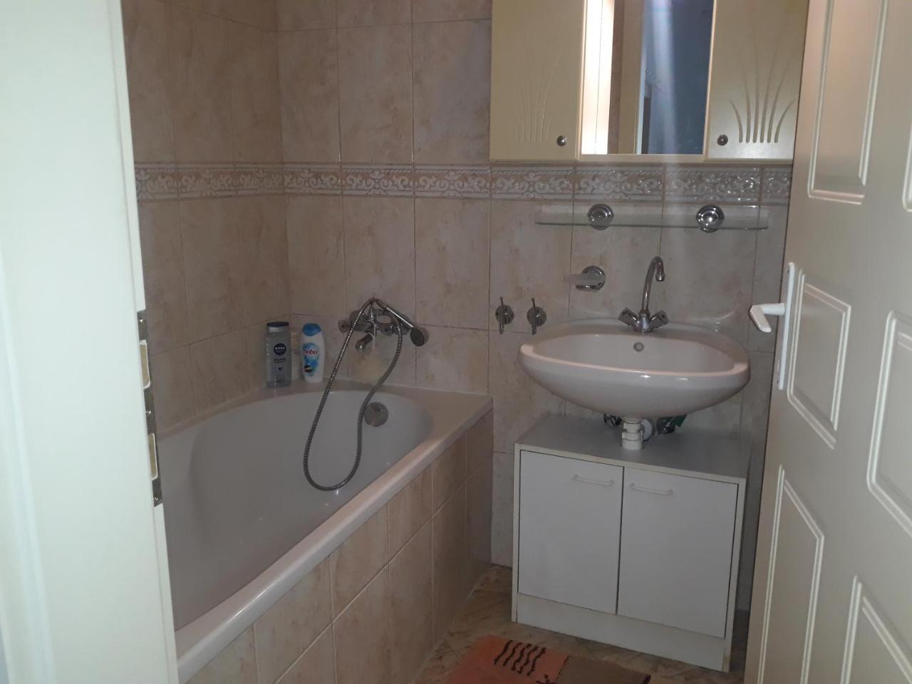 David Apartman Гюла Екстериор снимка